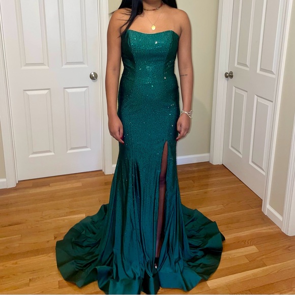 Sherri Hill dress size 4 never worn - Picture 8 of 10